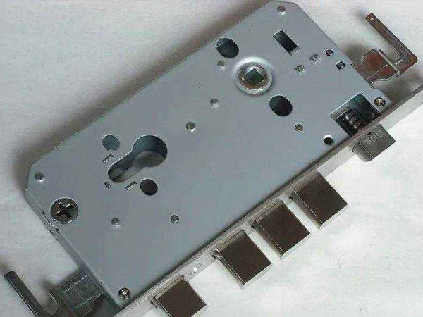 广东24小时上门开锁公司