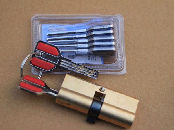 广东24小时上门开锁公司